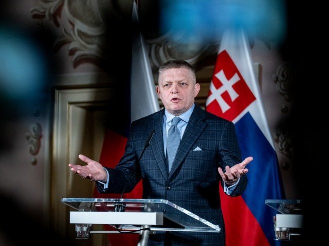 Роберт Фицо (Фото: EPA/LUKAS KABON) Роберт Фицо (Фото: EPA/LUKAS KABON) -