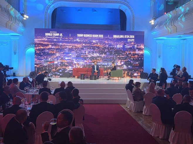 Доналд Трамп Млађи на панелу, Бански двор Бањалука Доналд Трамп Млађи на панелу, Бански двор Бањалука - Фото: РТРС