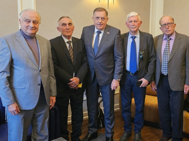 Додик и руководство Асоцијације "Ствараоци Републике Српске" (Фото: x.com/MiloradDodik) Додик и руководство Асоцијације "Ствараоци Републике Српске" (Фото: x.com/MiloradDodik) -