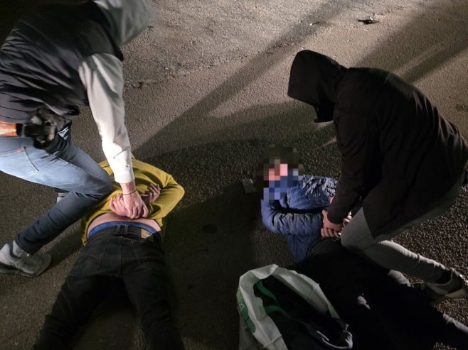 Акција "Бис": Одузето 1,5 килограма спида (ФОТО) Акција "Бис": Одузето 1,5 килограма спида (ФОТО)