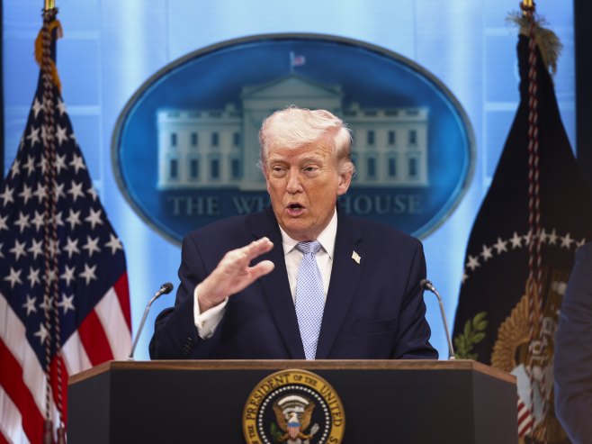 Доналд Трамп (Фото: EPA/JIM LO SCALZO) Доналд Трамп (Фото: EPA/JIM LO SCALZO) -