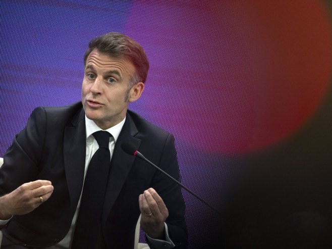 Емануел Макрон (Фото: EPA/JEON HEON-KYUN) Емануел Макрон (Фото: EPA/JEON HEON-KYUN) -