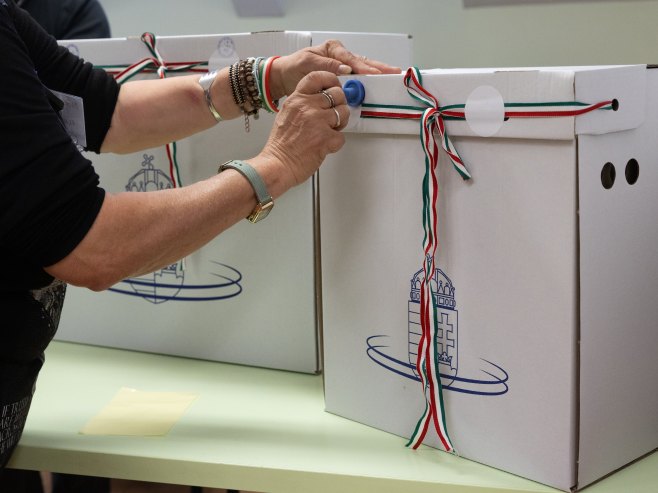 Избори у Мађарској (Фото: EPA/ZOLTAN KOCSIS HUNGARY OUT) Избори у Мађарској (Фото: EPA/ZOLTAN KOCSIS HUNGARY OUT) -