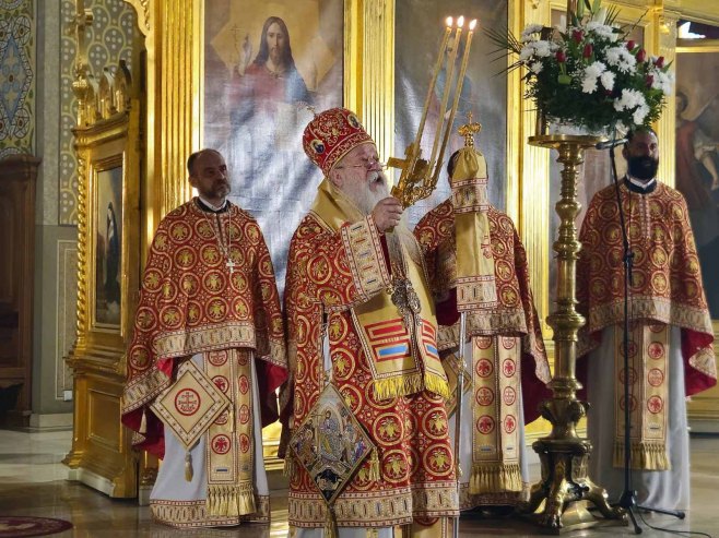 Хризостом служио литургију у Саборном храму Рођења Пресвете Богородице у Сарајеву Хризостом служио литургију у Саборном храму Рођења Пресвете Богородице у Сарајеву - Фото: СРНА