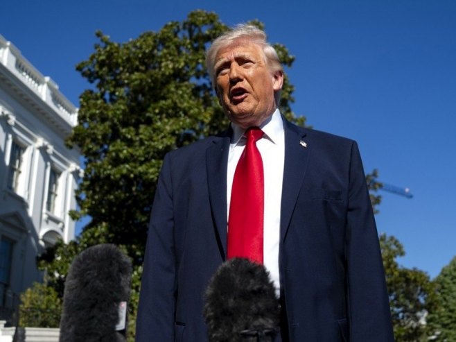 Доналд Трумп (фото: EPA/BONNIE CASH) Доналд Трумп (фото: EPA/BONNIE CASH) -