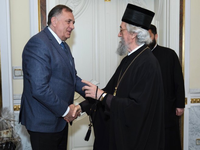 Милорад Додик и митрополит бањалучки Јефрем (фото: x.com/MiloradDodik) Милорад Додик и митрополит бањалучки Јефрем (фото: x.com/MiloradDodik) -