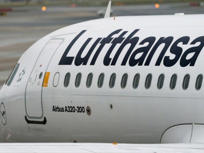 Луфтханза (Фото: EPA/RONALD WITTEK, илустрација) Луфтханза (Фото: EPA/RONALD WITTEK, илустрација) -