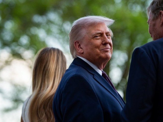 Доналд Трамп (фото: EPA/SALWAN GEORGES) Доналд Трамп (фото: EPA/SALWAN GEORGES) -