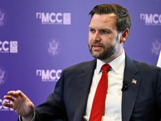 Џеј-Ди Венс (фото: EPA/Robert Hegedus) Џеј-Ди Венс (фото: EPA/Robert Hegedus) -