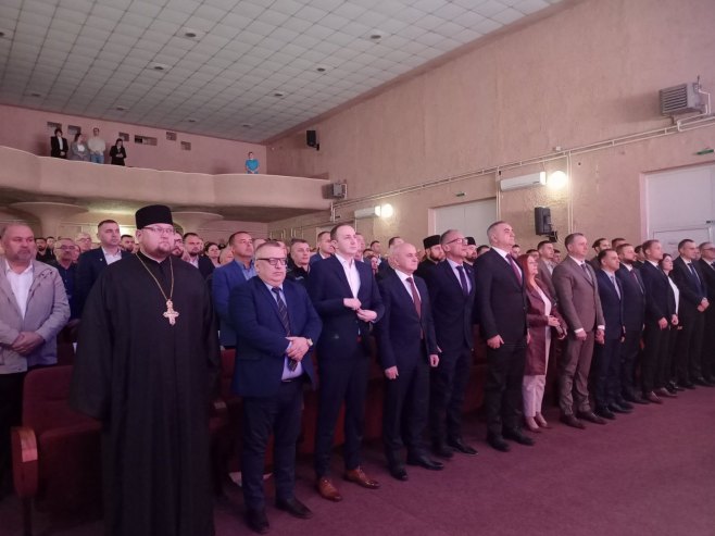 Сједница СО Шамац Сједница СО Шамац - Фото: РТРС