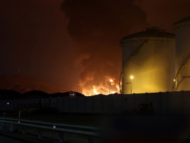 Пожар у рафинерији (фото: EPA/STRINGER - илустрација) Пожар у рафинерији (фото: EPA/STRINGER - илустрација) -