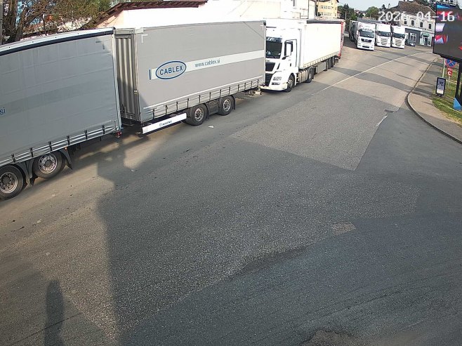 Гранични прелаз Градишка – излаз из Републике Српске (Фото: АМСРС) Гранични прелаз Градишка – излаз из Републике Српске (Фото: АМСРС) -