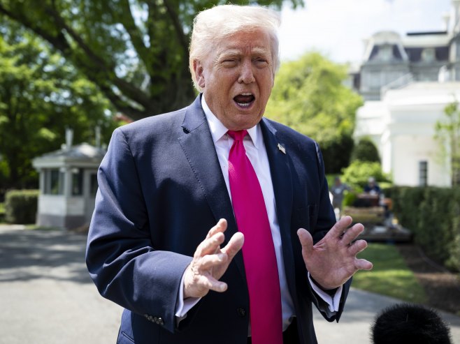 Доналд Трамп (Фото: EPA/GRAEME SLOAN / POOL) Доналд Трамп (Фото: EPA/GRAEME SLOAN / POOL) -