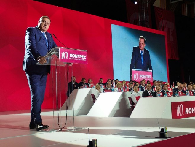 Додик на Конгресу СП Додик на Конгресу СП - Фото: СРНА