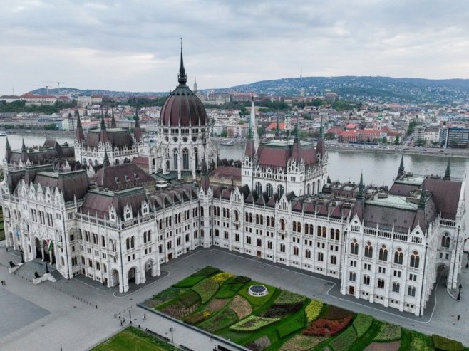 Парламент Мађарске (Фото: EPA/Tibor Illyes) Парламент Мађарске (Фото: EPA/Tibor Illyes) -