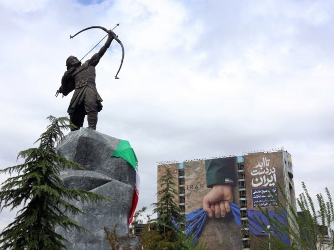 Техеран, Иран (фото: EPA/ABEDIN TAHERKENAREH) Техеран, Иран (фото: EPA/ABEDIN TAHERKENAREH) -