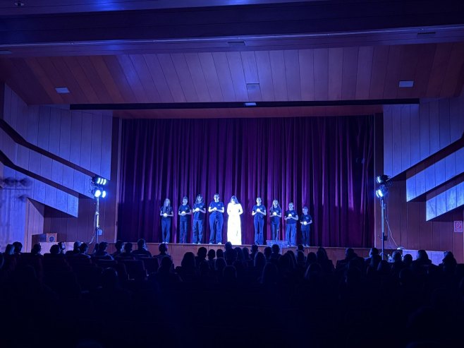 Први Фестивал средњошколског театра у Дервенти Први Фестивал средњошколског театра у Дервенти