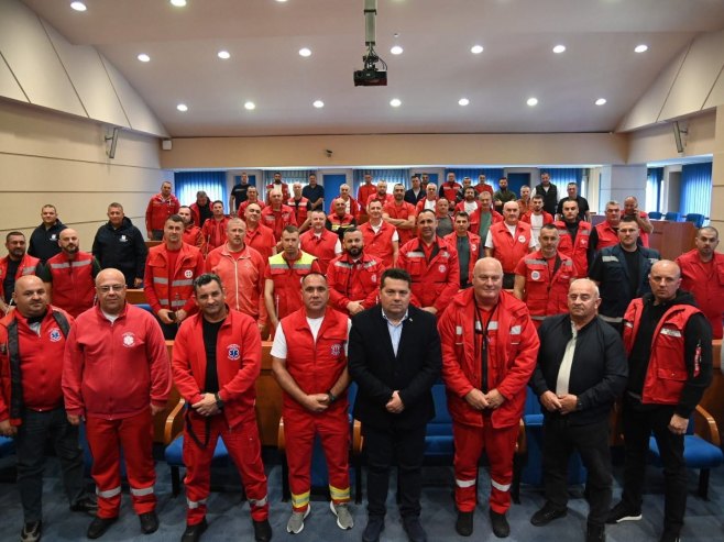 Стевандић са возачима Стевандић са возачима - Фото: Уступљена фотографија