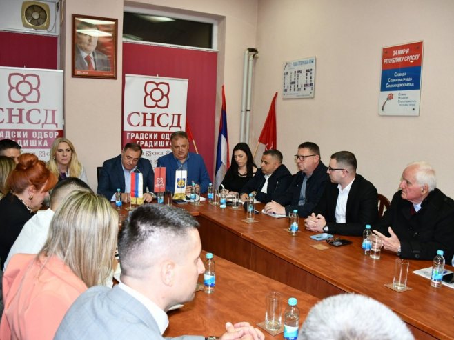 Додик и Цвијановић у Градишци Додик и Цвијановић у Градишци - Фото: РТРС