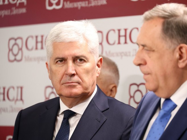 Драган Човић Драган Човић - Фото: ZIPAPHOTO/Borislav Zdrinja