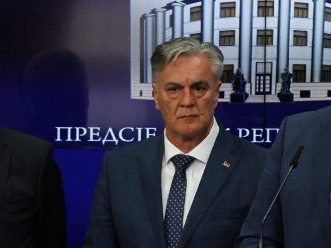 Синиша Каран Синиша Каран - Фото: predsjednikrs.rs/Borislav Zdrinja