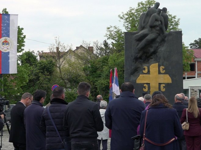 Брчко-парастос јасеновачким жртвама Брчко-парастос јасеновачким жртвама - Фото: СРНА