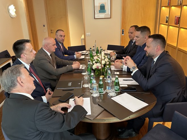 Састанак у Тивту Састанак у Тивту - Фото: Уступљена фотографија