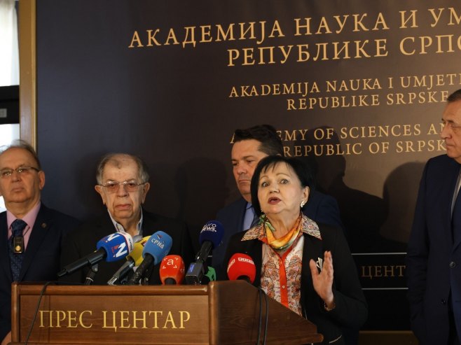 Кецмановић и Савић Кецмановић и Савић - Фото: ZIPAPHOTO/Borislav Zdrinja