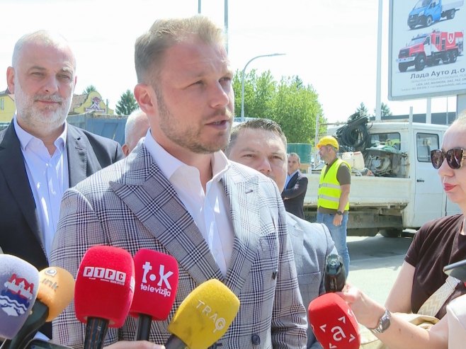Станивуковић понижава Српску: За Палату не треба искуство, за Предсједништво БиХ нема довољно "кила" Станивуковић понижава Српску: За Палату не треба искуство, за Предсједништво БиХ нема довољно "кила"