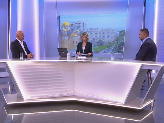 Јутрањи програм, гости Игор Мандић и Љубо Нинковић Јутрањи програм, гости Игор Мандић и Љубо Нинковић - Фото: РТРС