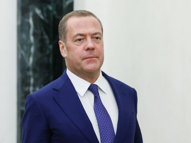 Медведев: Америка прагматичнија према Русији него према Европи Медведев: Америка прагматичнија према Русији него према Европи
