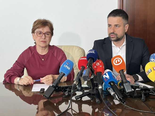 Зора Видовић и Срђан Амиџић Зора Видовић и Срђан Амиџић -