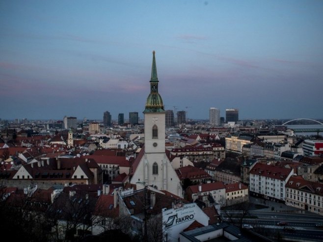 Братислава (фото: EPA/MARTIN DIVISEK - илустрација) Братислава (фото: EPA/MARTIN DIVISEK - илустрација) -