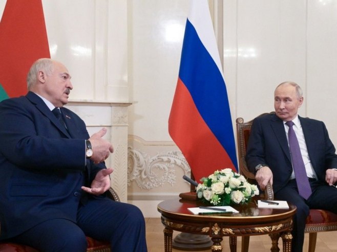 Александар Лукашенко и Владимир Путин (фото: архива - EPA/ALEXEI DANICHEV /SPUTNIK / KREMLIN POOL / POOL) Александар Лукашенко и Владимир Путин (фото: архива - EPA/ALEXEI DANICHEV /SPUTNIK / KREMLIN POOL / POOL) -
