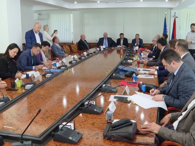 Потписивање уговора за пројекте повратника Потписивање уговора за пројекте повратника - Фото: РТРС