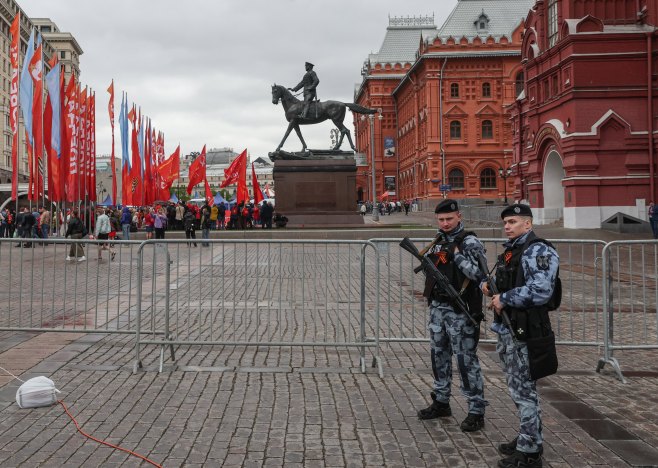 Песков: Москви није потребна ничија дозвола за одржавање параде Песков: Москви није потребна ничија дозвола за одржавање параде
