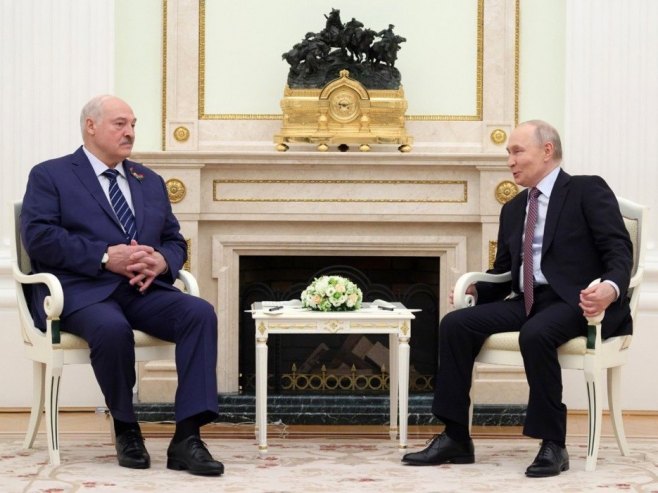 Александар Лукашенко и Владимир Путин (фото: EPA/RAMIL SITDIKOV / POOL) Александар Лукашенко и Владимир Путин (фото: EPA/RAMIL SITDIKOV / POOL) -