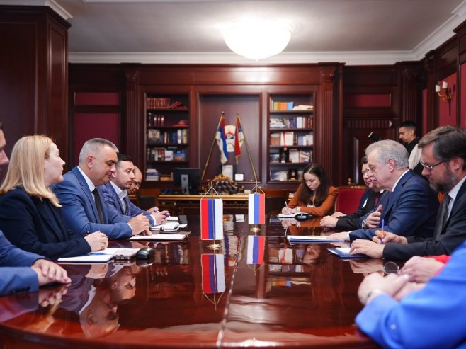 Минић са делегацијом Санкт Петербурга Минић са делегацијом Санкт Петербурга - Фото: Уступљена фотографија