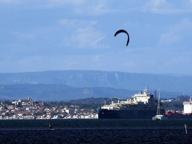 Ормуски мореуз (Фото: EPA/GUILLAUME HORCAJUELO, илустрација) Ормуски мореуз (Фото: EPA/GUILLAUME HORCAJUELO, илустрација) -