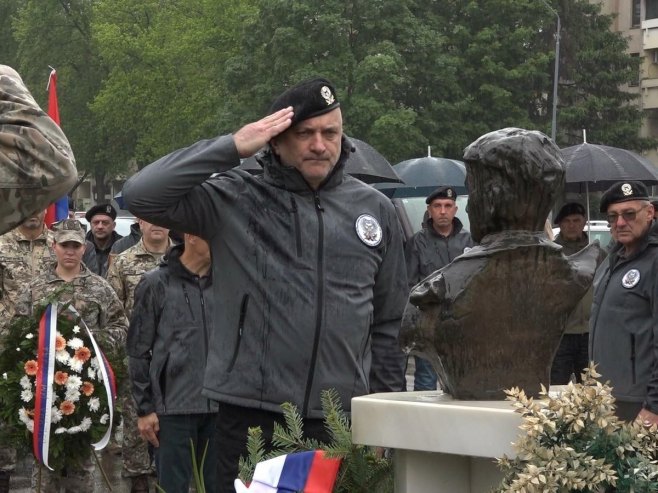 Обижељен Дан 65. заштитног моторизованог пука ВРС Обижељен Дан 65. заштитног моторизованог пука ВРС - Фото: РТРС