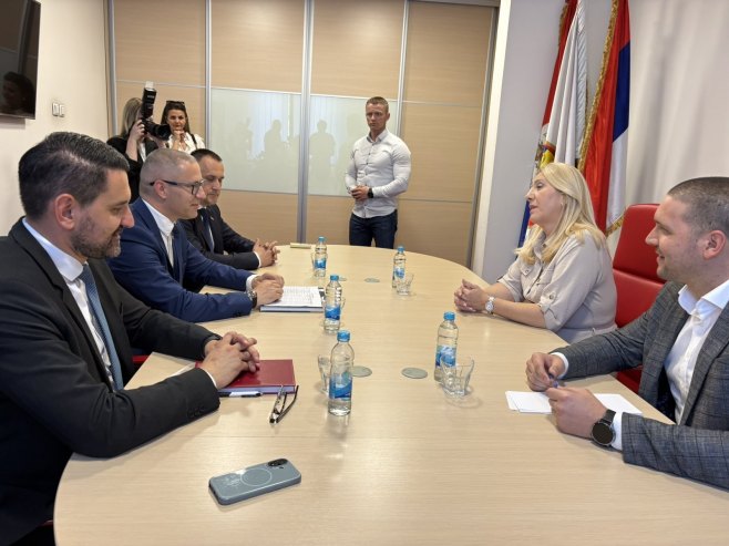 Цвијановић у Прњавору Цвијановић у Прњавору - Фото: РТРС