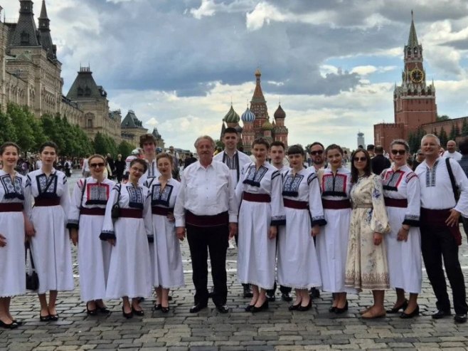 Мјешовити хор СПД "Јединство" у Москви: Аплаузи за амбасадоре српске културе Мјешовити хор СПД "Јединство" у Москви: Аплаузи за амбасадоре српске културе