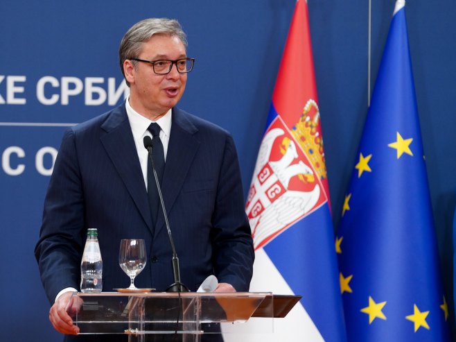 Вучић: Размишљам о кандидатури за премијера, планирам да поднесем оставку Вучић: Размишљам о кандидатури за премијера, планирам да поднесем оставку
