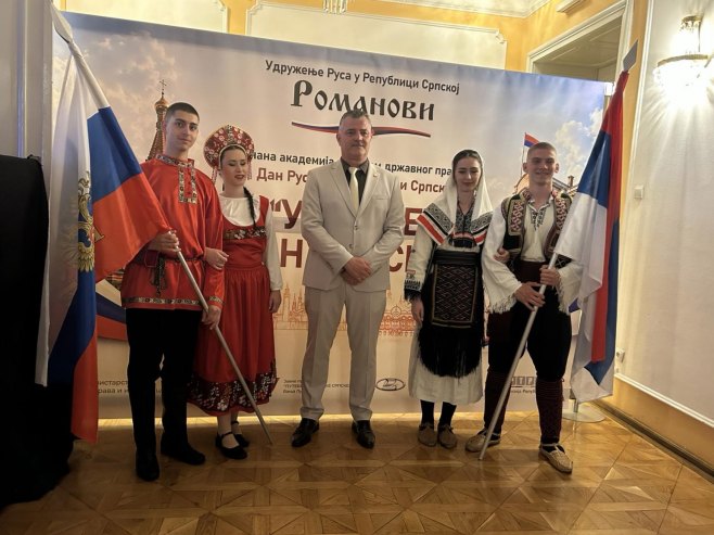 У Бањалуци одржана свечана академија и концерт руске оперске диве Марине Пономарјове (ФОТО) У Бањалуци одржана свечана академија и концерт руске оперске диве Марине Пономарјове (ФОТО)
