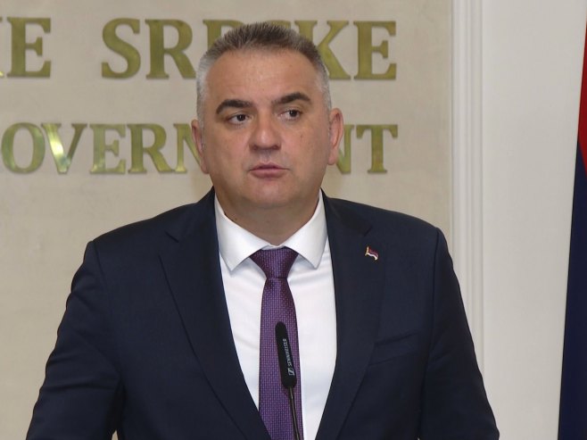 Минић: Опозиција наставља са перформансима прикривајући свој нерад (ВИДЕО) Минић: Опозиција наставља са перформансима прикривајући свој нерад (ВИДЕО)
