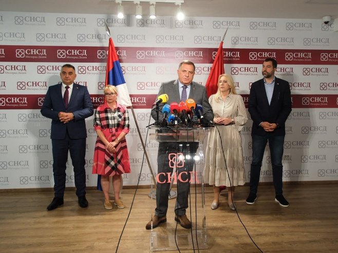 Конференција за новинаре Конференција за новинаре - Фото: Aleksandar Stupar