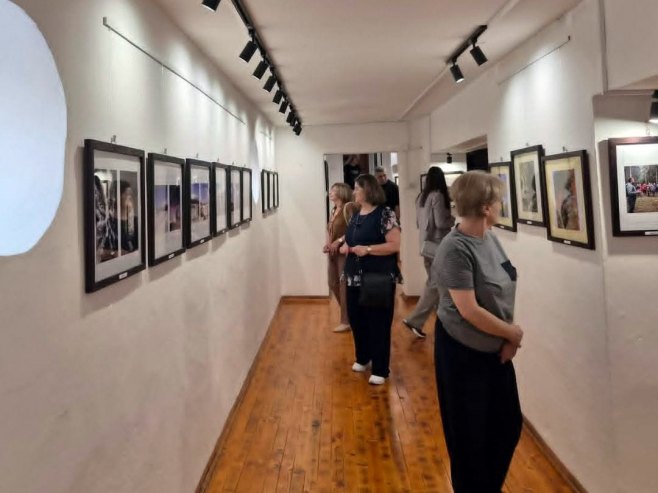 Хан Пијесак: Отворена изложба фотографија "Jавор планином 5" Хан Пијесак: Отворена изложба фотографија "Jавор планином 5"