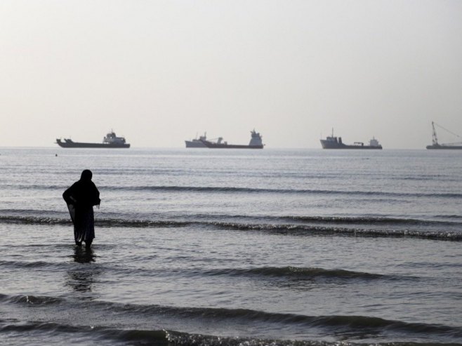 Хормушки мореуз (фото: архива - EPA/AMIRHOSSEIN KHORGOOEI/ ISNA NEWS AGENCY) Хормушки мореуз (фото: архива - EPA/AMIRHOSSEIN KHORGOOEI/ ISNA NEWS AGENCY) -