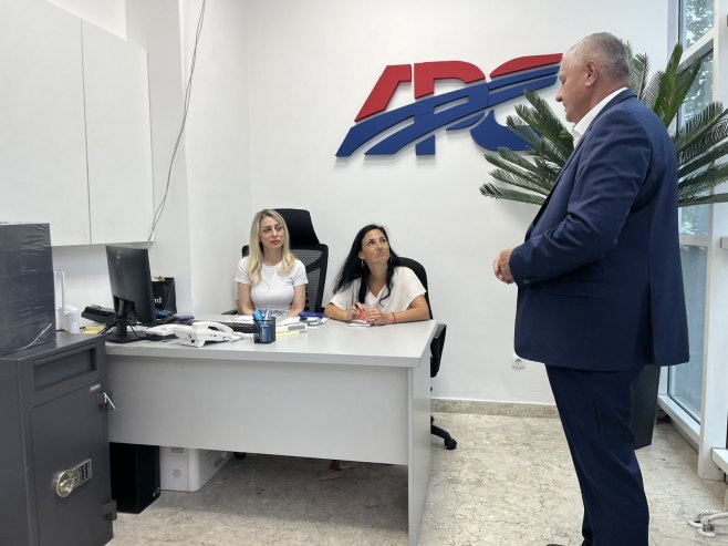 Отварање пословнице за продају ТАГ уредјаја Отварање пословнице за продају ТАГ уредјаја - Фото: РТРС
