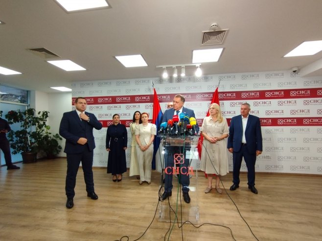 Конференција за новинаре СНСД-а Конференција за новинаре СНСД-а - Фото: РТРС